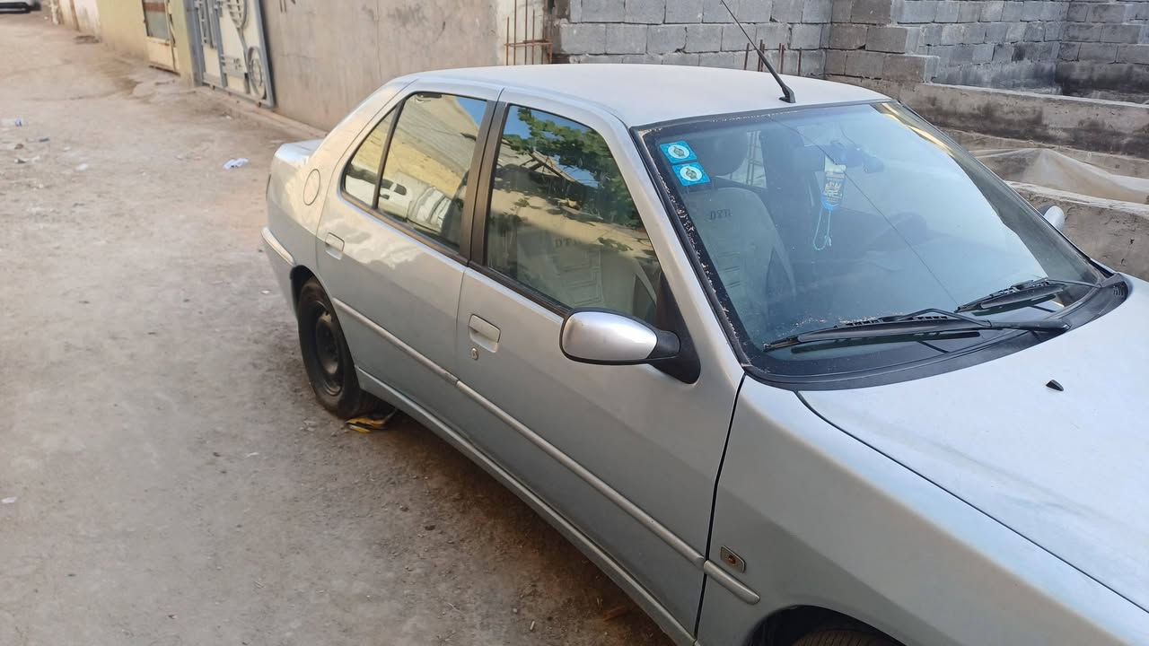 سلام عليكم بيجو ٣٠٦ جاهزه على اخر حبايه تبريد ثلج بدون صبغ بدون ضربه بلاديه انكليزي بأسمي سنويه لسنه ٢٠٣٠بيه جراد بسيط ٤٧بيه مجال ***********مكاني بغداد
