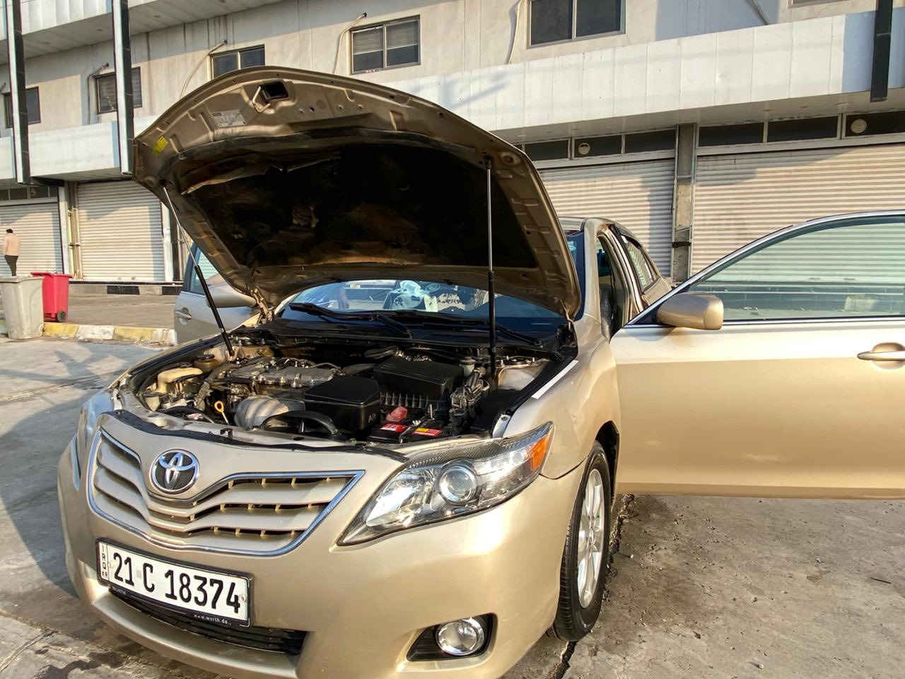 كامري 2010 كندي
ضرر قطعتين. 
مكان كركوك 
سياره. خير من الله 
***********
