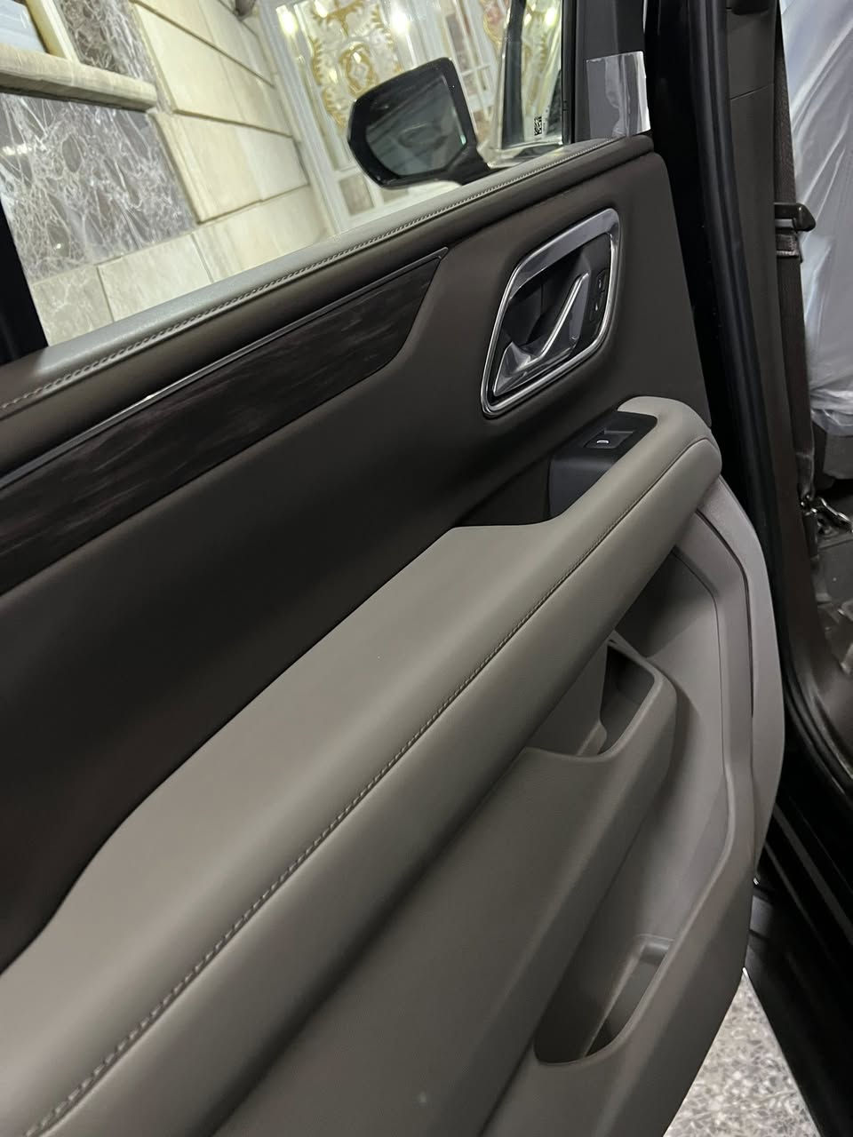 للبيع. شوفر ليت تاهو. موديل 2024
Ls 

ماشيه 12الف ميل سياره بالباكيت

مغلفة Ppf بالكامل 

السياره.  مكفوله كفاله. عامه.  من الصبغ البارد.  

كير مكينه.  كله بشرط. وسياره تخبل. وبلعافيه علتكون من نصيبه 

الموصفات 

بصمه. 

تشغيل بعد 

رادار 

ثلاجه 

لد امامي 

حساس. امامي خلفي 

وباقي الموصفات المعروفه ls. 

🌺🌺🌺🌺🌺🌺🌺

هاتف *********** مكاني بغداد المشتل حي المعلمين
