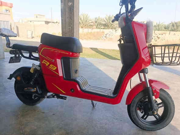 السلام عليكم
يوجد دراجة شحن من نوع R9 شركة وينلي 
الحجم 20 🛑
باتريات 5🔋
السرعة 109⚡
نضافة فول 

وهذا رقمي اذا تريد تستفسر اكثر ***********
