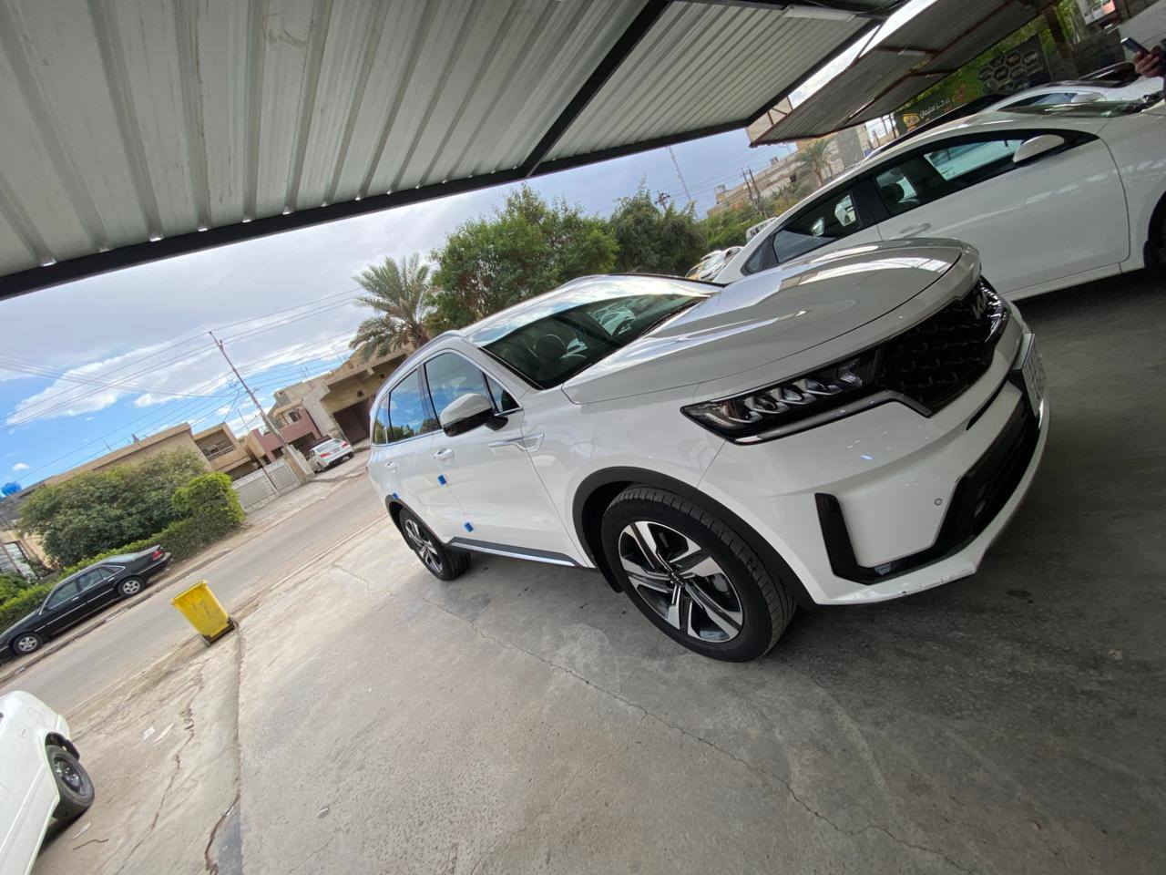 سورنتو موديل 2023 للبيع كفاله عامه ماشيه 42 فول مواصفات بدون بانوراما مكان السيارة  بغداد العامريه السعر 288 للاستفسار اتصل ***********
