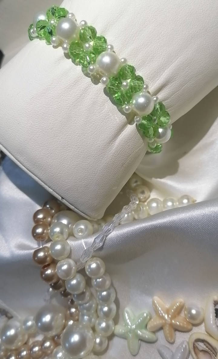 اعمال يدوية شغل فگتوري القطعة ب 4 الخرز زجاج توصيل داخل الموصل وجميع محافظات العراق...


**إذا كنت صاحب هذا الإعلان وتريد حذفه لأي سبب، رجاءا أرسل رسالة إلى الدعم الفني**