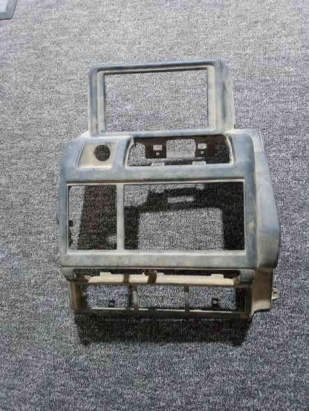 سلام عليكم ورحمه الله وبركاته متوفر عندي قطع غيار ارنب طويل مكائن جام وجامات ثنين مال بيبان خلفيه وحده اماميه ومثلث وضفيره دشبول  محوره وكامله  بالاضافه الى جامه خلفيه مال ارنب وفرس دشبول جديد مامحور بعده السعر مناسب مكاني البصره ابو الخصيب حمدان رقم ***********رجاءآ لمو شراي لا يتعبني
