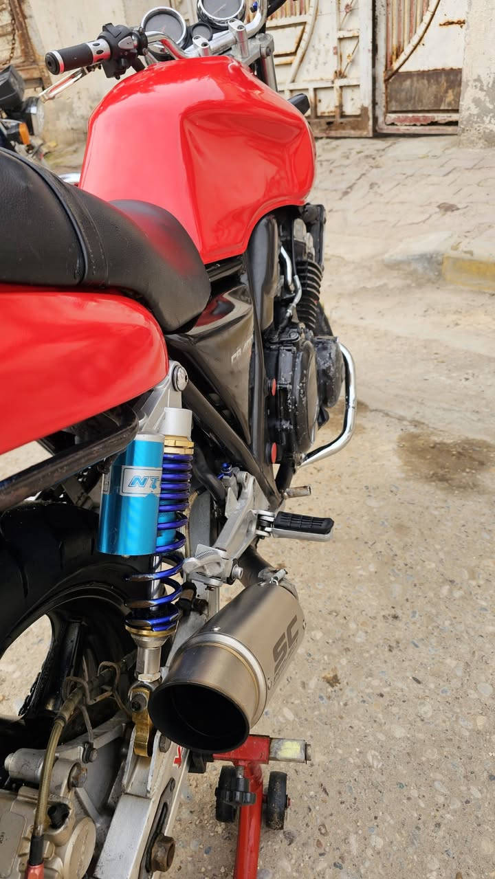 السلام عليكم
دراجه سيبي فور (cb400) جيل اول (16 ولف) 

مرقم ب اسمي تحويل ثاني يوم هزه الكترونيه لل 28 

دراجه مكفوله گير -محرك-كهربائيات 

دراجه شعله ومعدل ياكل الگاع صالنصه SC 

مكانها ميسان ( العماره) 

رقمي : *********** . ممتواجد دائماً فيس
