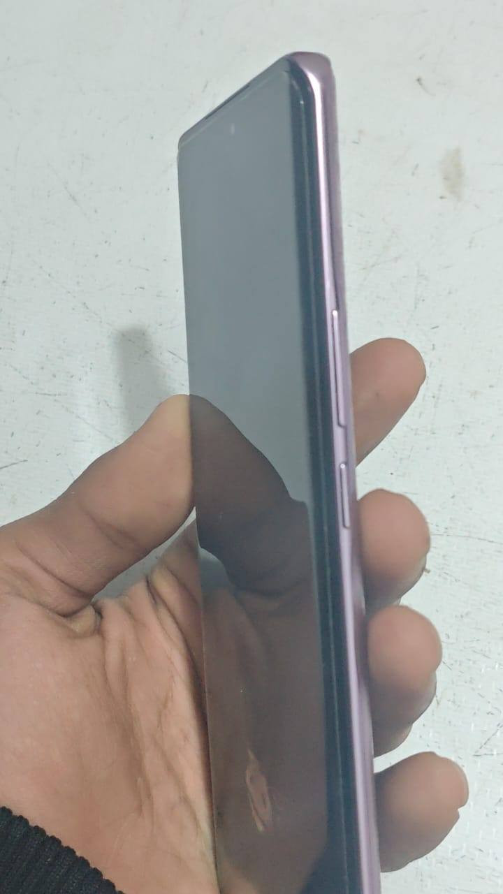 سلام عليكم موبايل هونر اكس تسعه 
سي موبايل مكفول استعماله 2اشهر السعر ب300 وبيه مجال مكان نجف حريم عباسيه ***********
