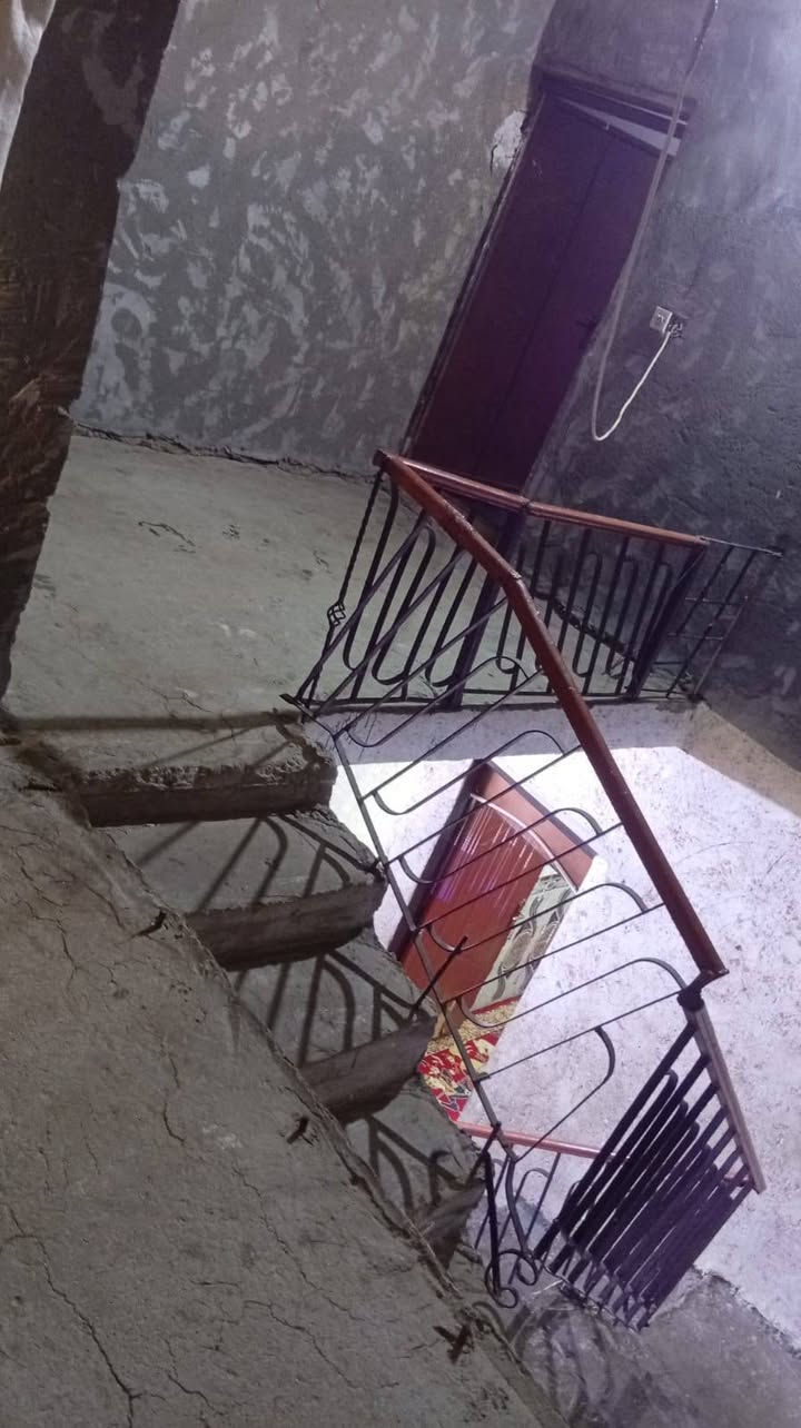 سلام عليكم بيت 80متر للبيع قرب صورت الطيار دوانم الستفسار ***********
