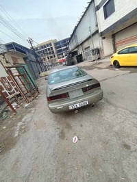 كامري موديل 2000  المحرك ابو الجف حاوية صار اسبوعين من بدلته بيها ضربة...