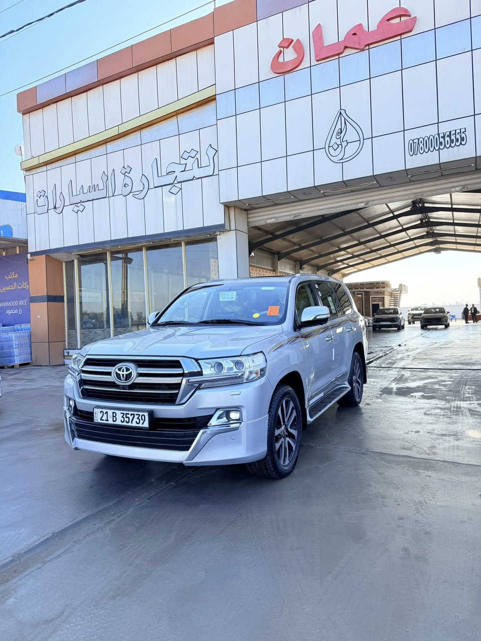 اللهم صلي على محمد وال محمد 
لاندكروز 2019 GXR 
لون سلفر 
6 سلندر 
فتحه سقف 
كامرات 4
مري شفط 
حساسات امامي خلفي
كشنات كهرباء 
دبل ماوس 
كشنات جلد 
اربع جام اوتو 
تحكمات ستيرن

السياره ما شاء الله نضيفه جداً 

العنوان بغداد جسر ديالى تقاطع النهروان 

للاستفسار  ***********
***********
