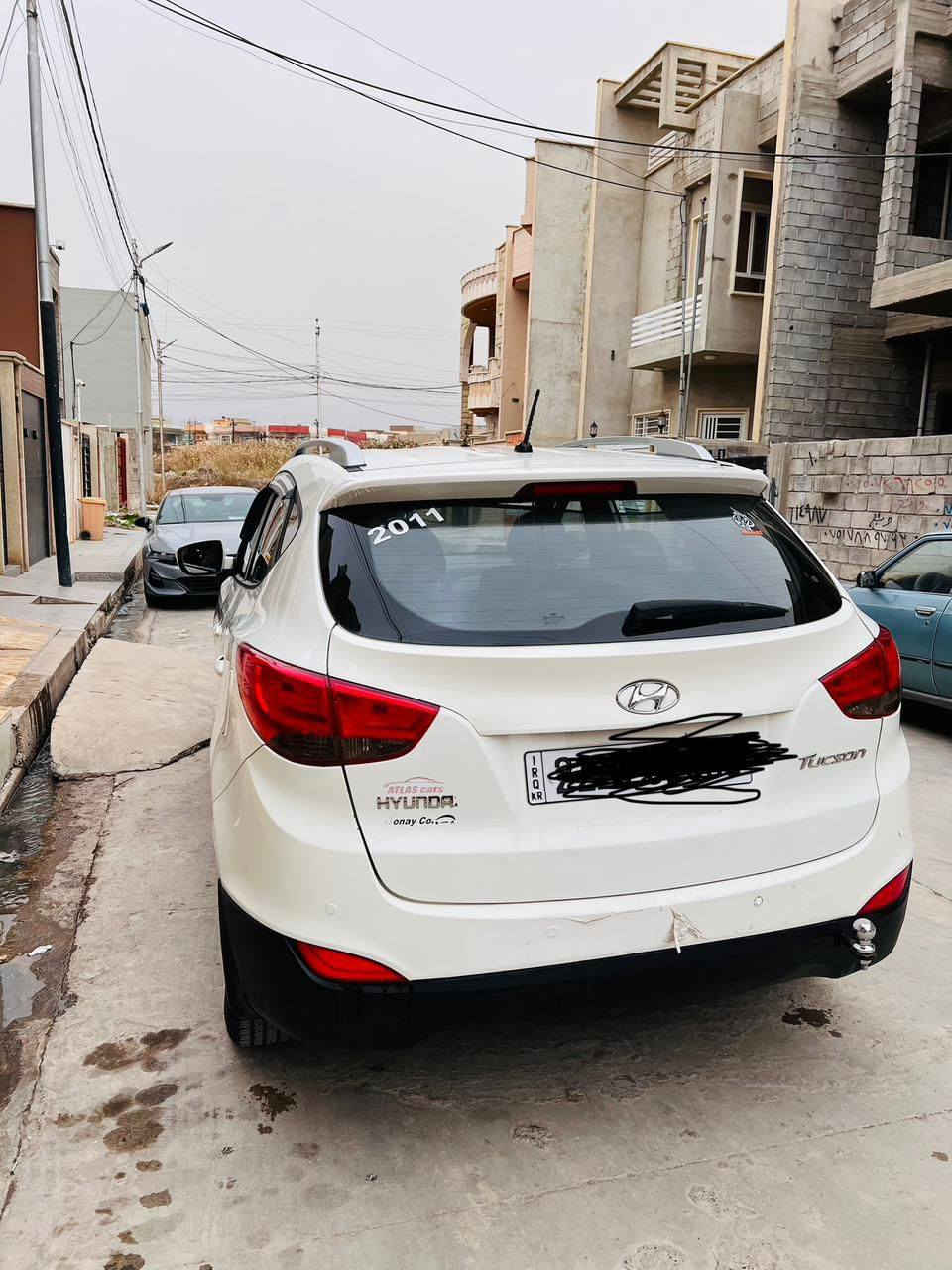 السلام عليكم للبيع توكسن موديل ٢٠١١خلجي  كير ومحرك بشرط سنويه ورقم وهزه جديد رقم البسمي شرط التحويل طخم تايرت جديد تبريد شغال السياره جاهزه من كلشي بيه ٤قطع ونص صبغ بدون تكم وسقف بشرط رقم موبايل ***********كوراك ***********السعر ١١٥
