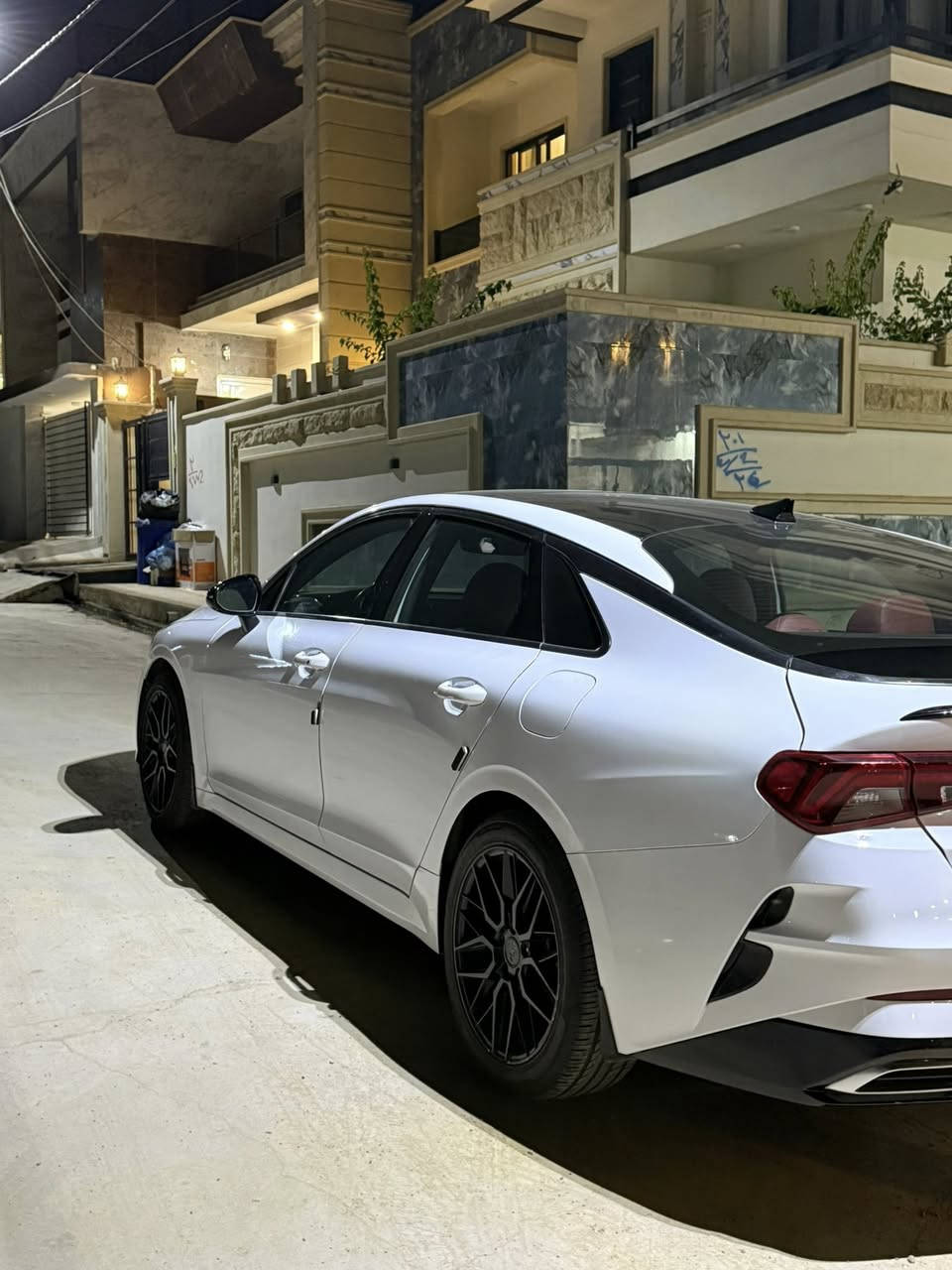 كيا كي فايف محرك 1600turpo  موديل 23سياره ماشيه 86 الف حقيقي  رقم أربيل سنويه جديده  تخم تاير ما صارله شهرين باتري جديد ماسحات جدد من الأخير ما تصرف عليها ربع السياره حادثها جاملغ وباب راجعات ومصبوغات وباب مبدل وجاملغ بيدي ار سياره عارضها 185بيعا مجال بسيط رقم الواتساب *********** رقم الاتصال *********** أو مراوس ب النترا n مكاني موصل ❤️‍🔥
