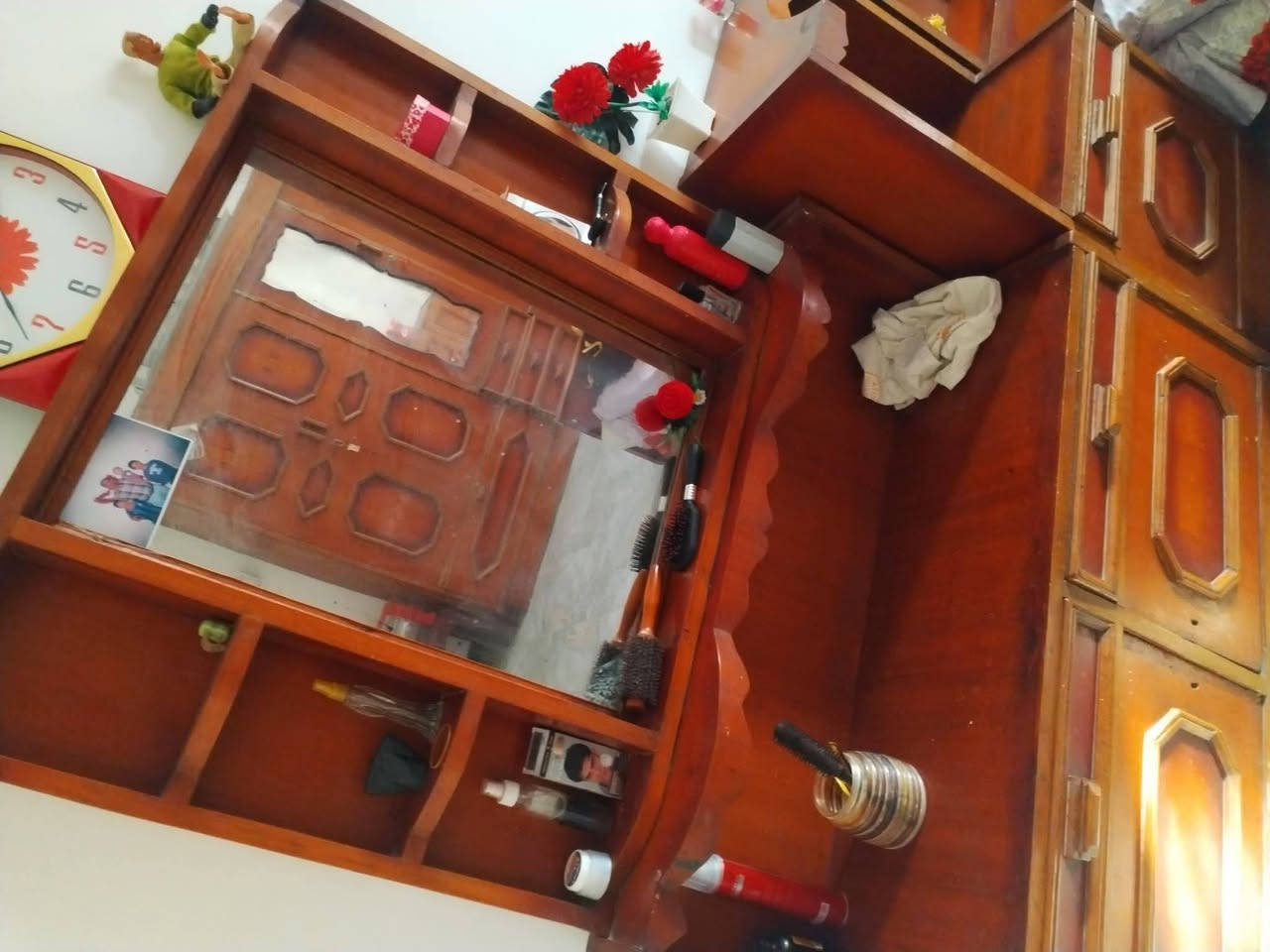 السلام عليكم …
غرفه اخشاب حطاطه عراقيه خشب قوي للبيع مستعجل ع بيعتها بسعر مناسب 
متواجد خاص ،
***********
