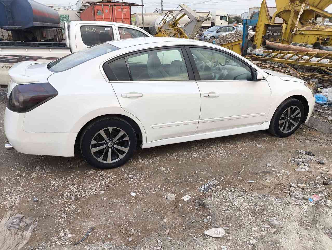 التيما خليجي ابيض صدفي 2008 
رقم اربيل هزه جديد سنويه لل 2030
3 قطع صبغ 
*********** واتساب 
93 و مجال كالار, السليمانية
