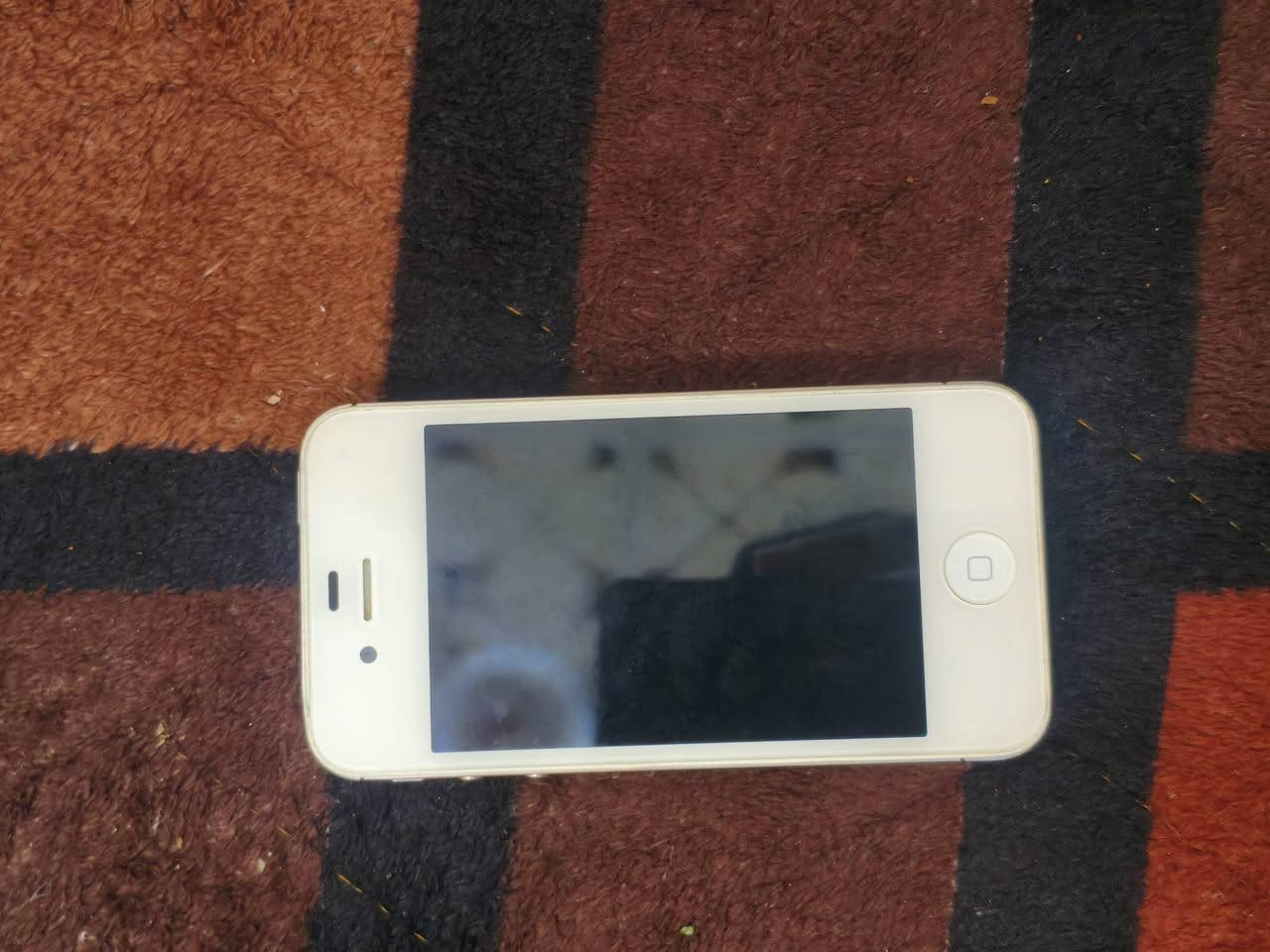 السلام عليكم ايفون 4sو ايفون 5sعطلانات ماعرف شنو عطلهن تاخذهن تستفاد تفصيخ او تصلحهن قيم و اخذ للاستفسار ***********
