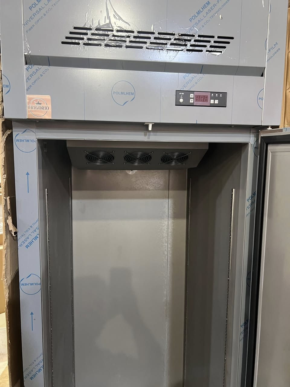 حافظة ايسكريم جديد

تواصل 
***********
