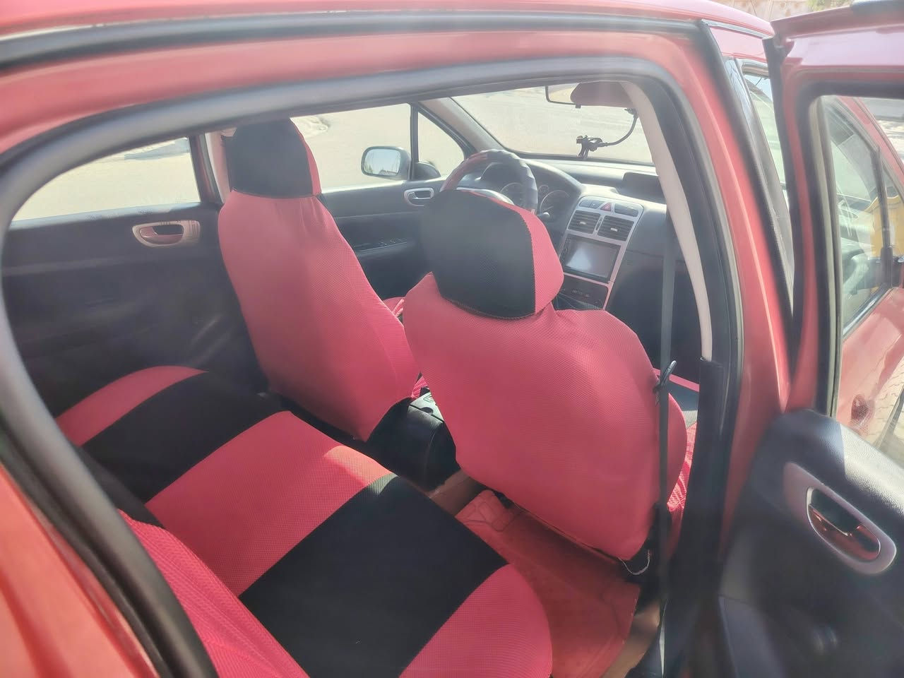 بيجو فرنسي 307 موديل 2005بأسمي رقم بغداد مصبوغه عام جماليه مكفوله من الضربه شواصي لغود كير محرك مكفول اربع تايرات جدد مكاني نجف
***********
السعر 48
