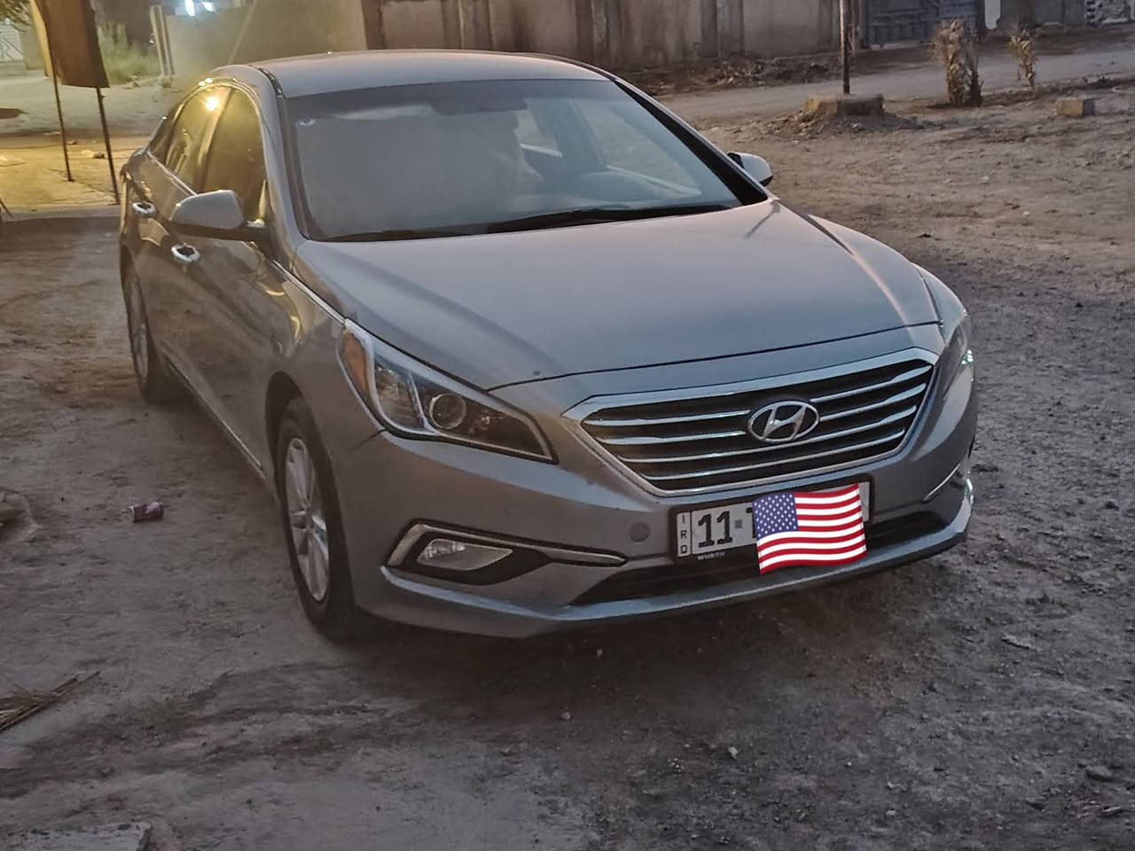 السلام عليكم  للبيع
سوناتا موديل 2017 
وارد امريكي رقم بغداد   الدولي / ماشي 100سياره داخله كلين بل عراق صار بيه تبديل قطعتين بدون دواخل سونار مرفق بل منشور 
مواصفات نص فول 
محرك 2400  
داخل رصاصي 
تخم تاير جديد
السياره جاهزه وجديده 
والسعر124 وبيه مجال بسيط 
والشراي يتفضل هذا رقم*********** العنوان بابل  غير متوجد عل فيس
