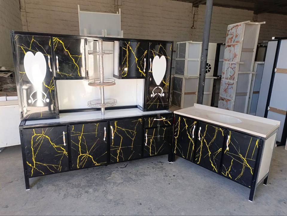 كاونتر 3 قطع ارضي وملحق 
قياس مترين  
..مع سنك متر و٢٠سم مرمر.
💥 (المنيوم صيني )💥


**إذا كنت صاحب هذا الإعلان وتريد حذفه لأي سبب، رجاءا أرسل رسالة إلى الدعم الفني**