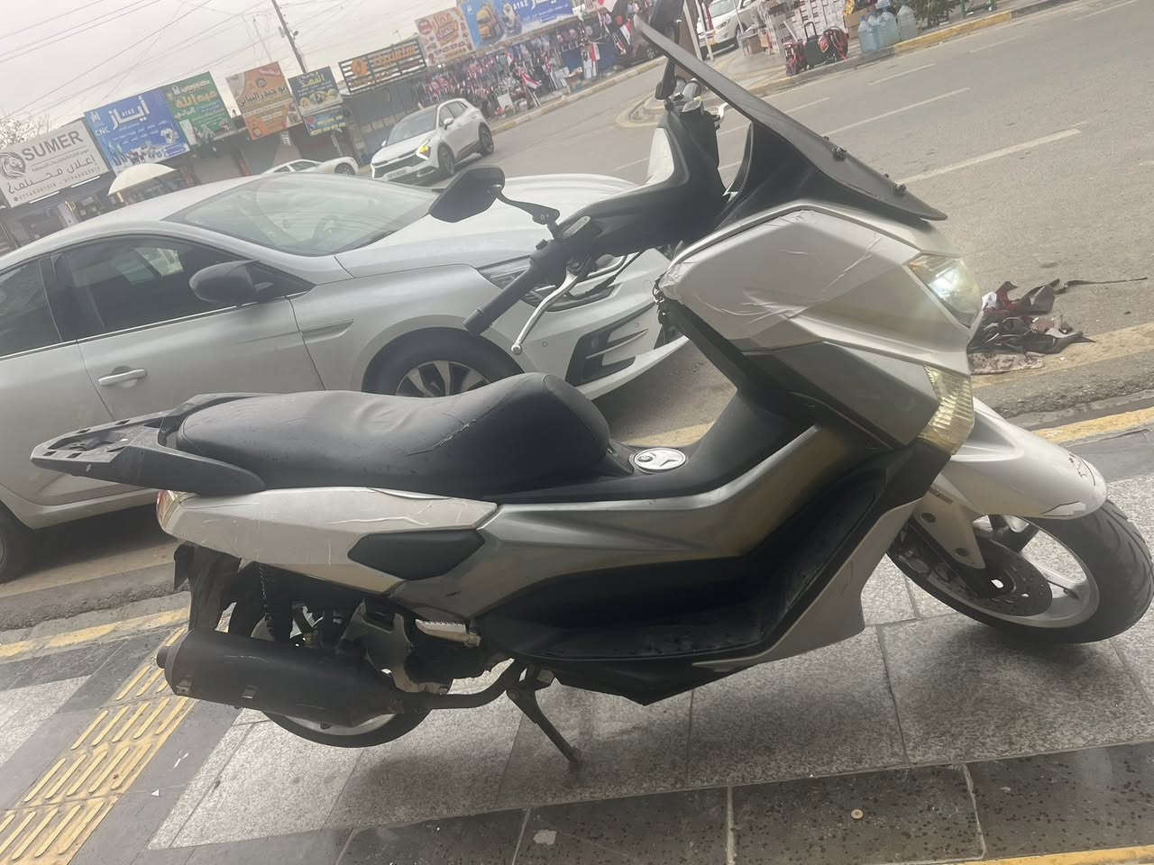 ياماها تي ماكس نضيفه حلوه كلشي شغال مابي عيب سعره 900 بي مجال رقم موبايل ***********
