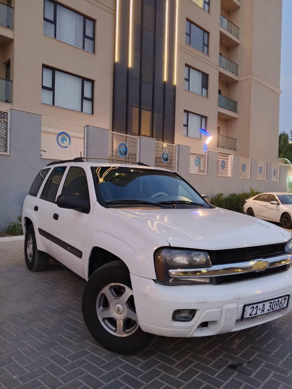 سلام عليكم للبيع بلايزر موديل 2004 بدون حادث بدون صبغ فقط صبغ ربع باب الصندوق الخلفي محرك كير جديد مكفولات تدفئه تبريد داخل بيجي كلش جديد كشنات كهرباء شاشه كامره صدر امامي خلفي جديد سياره بلاديه بدون اي نقص رقم سليمانية دولي هزه رسنويه جديد ابسمي السعر 110 العنوان بغداد ***********
