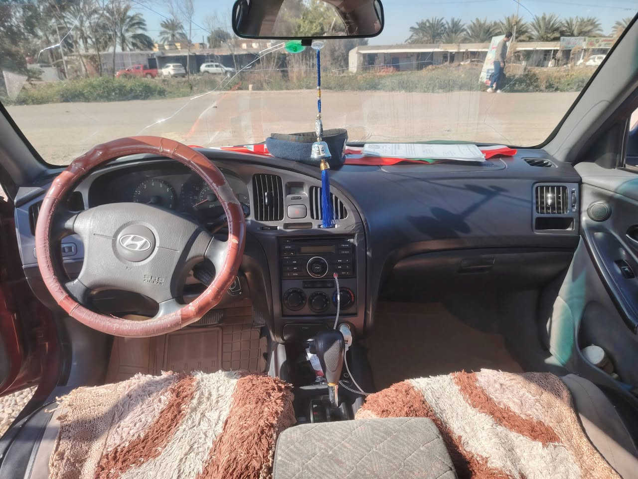 سياره لانتره 2005السعر 75وبيه مجال للطيبين اتصال عله الرقم ***********
