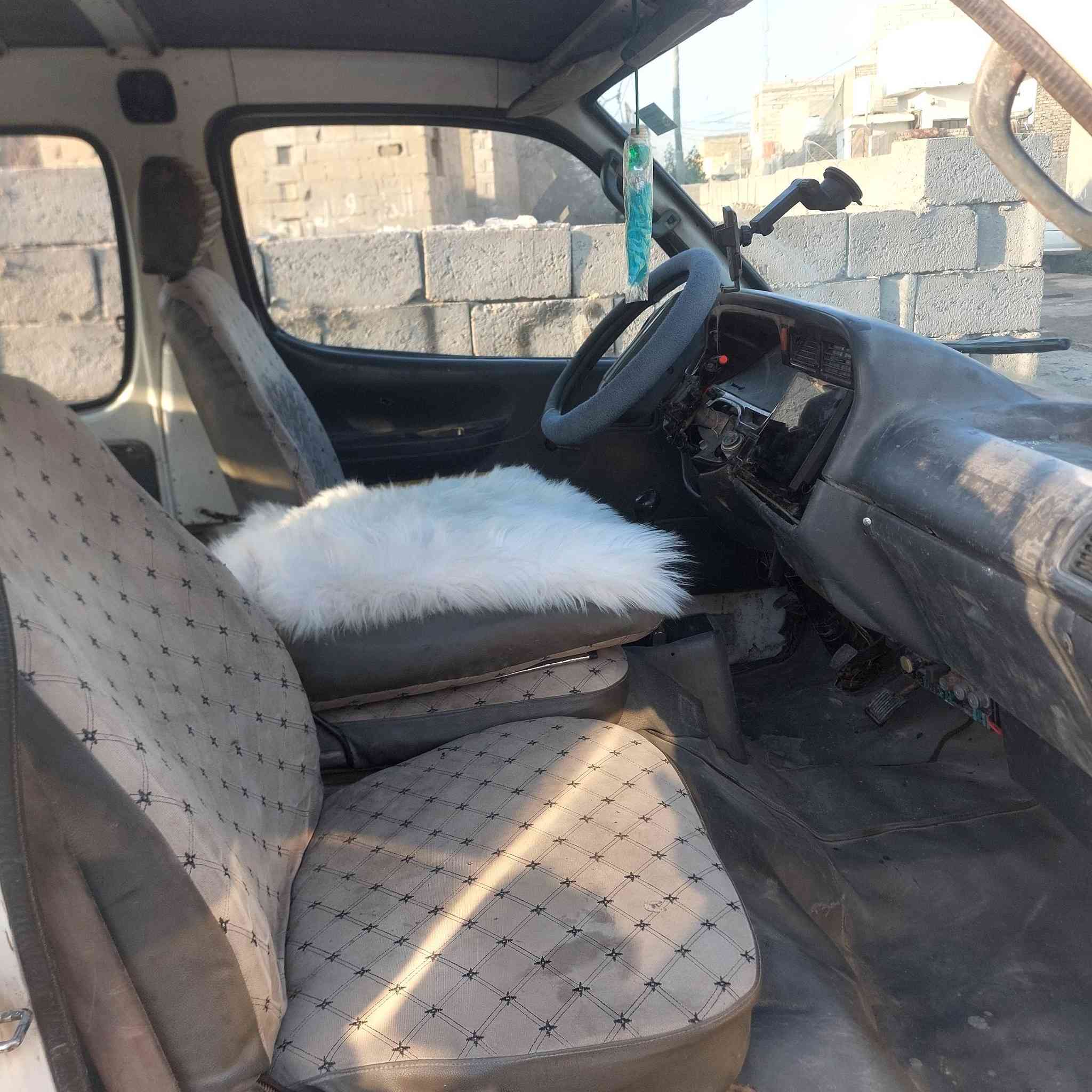 سلام عليكم جنبي موديل 2007 سياره كشر كدام العين محرك كايم اتكفل سرقه وعشاير حداديه حلوه غرفتها نضيفه مكاني نجف رقم الماني سعر ١٦ وبيها مجال للطيبين ***********بي واتساب ماعجبك المنشور لا اتعلق ولا تكسر بحلال العالم
