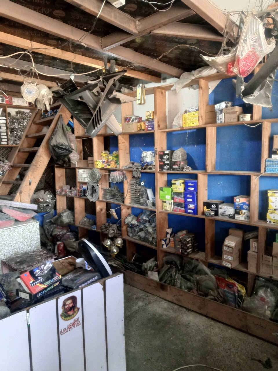 سلام عليكم ادوات مال محل كامل اوتماتيك وايراني وستوته وبوكسر وتكتك ***********
