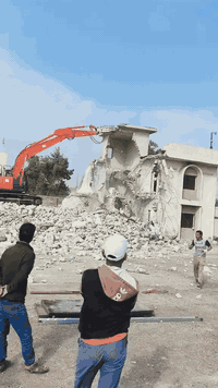 تفليش الدور والمباني القديمة ورفع الانقاض  بأحدث الاليات بمواده بدون فلوس في جميع مناطق ديالى الاتصال ***********
