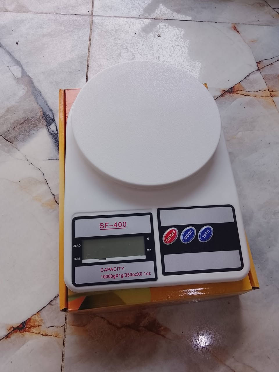 عرض خاص ميزان مطبخ يوزن من غرام الى عشرة كيلو السعر بلاش فقط 3000دينار عراقي عنوانه تولفرش قريبا من مدرسة جرير مقابل مفروشات الامين للاستفسار الاتصال على الرقم ***********
