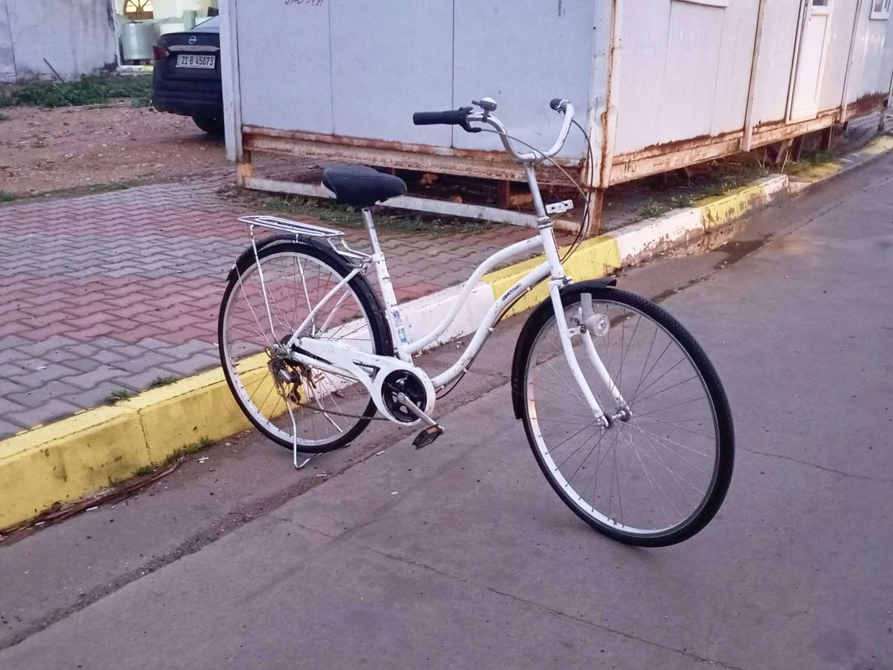 سلام عليكم للبيع باسكيل حجم {27} السعر {60} بي مجال قليل استفسار على هاي رقم {{***********6}} ؟؟؟
