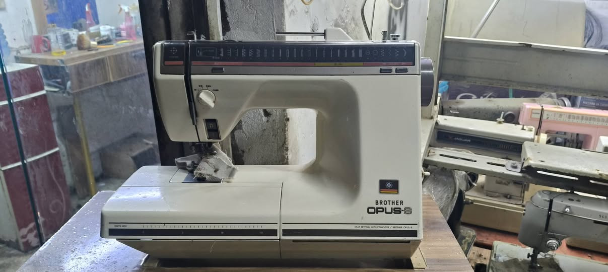 السلام عليكم يوجد لدينا كافة أنواع مكائن الخياطة مستعمل وجديد وتصليح الاورفل مقابل كلشي وكلاشي
***********
