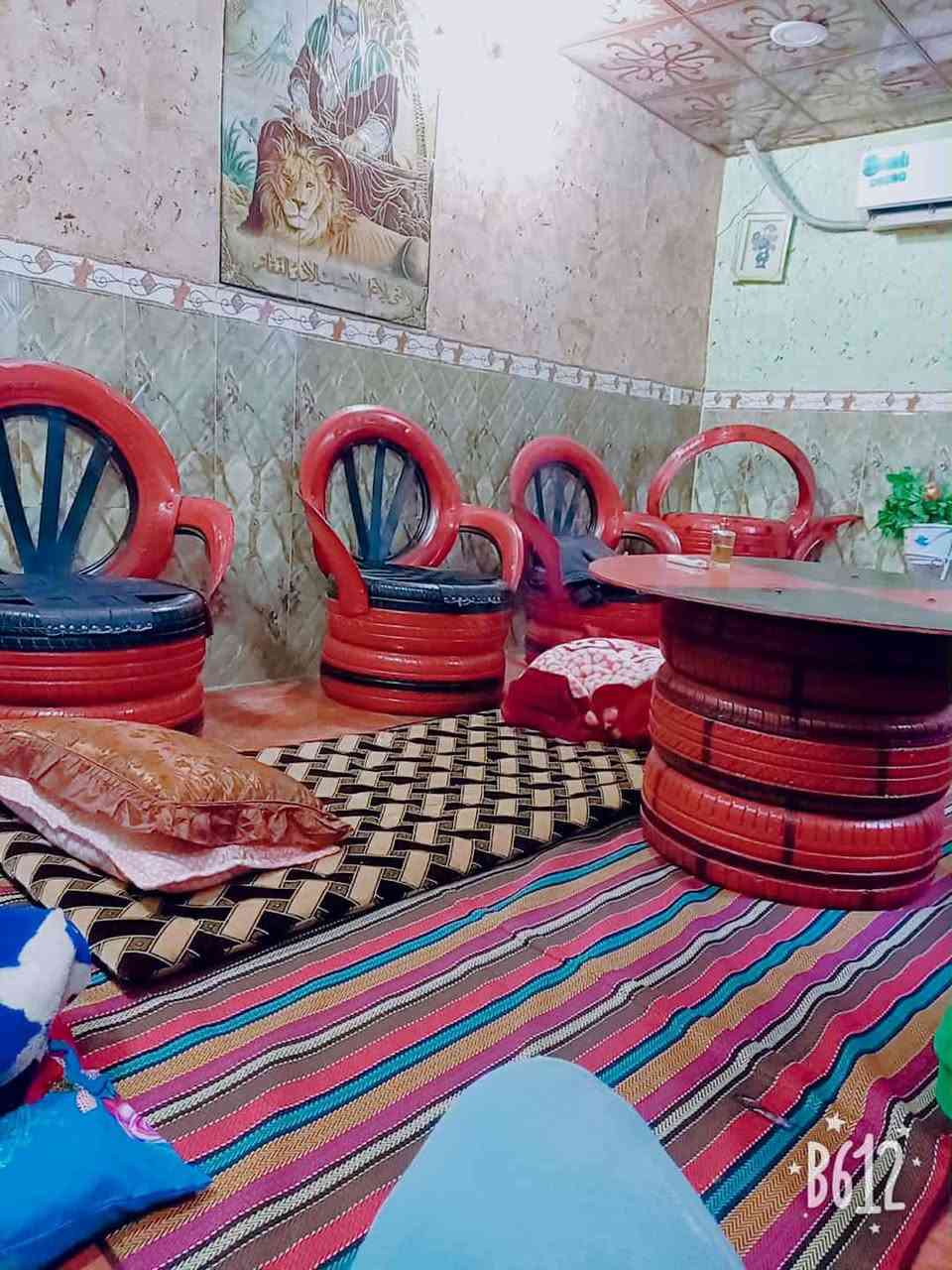 سلام عليكم رمضان كريم كراسي البيع العدد ٦ مع طبله حجم كبير السعر ٢٥٠ الف رقم *********** مكان ناصريه سوك الشيوخ
