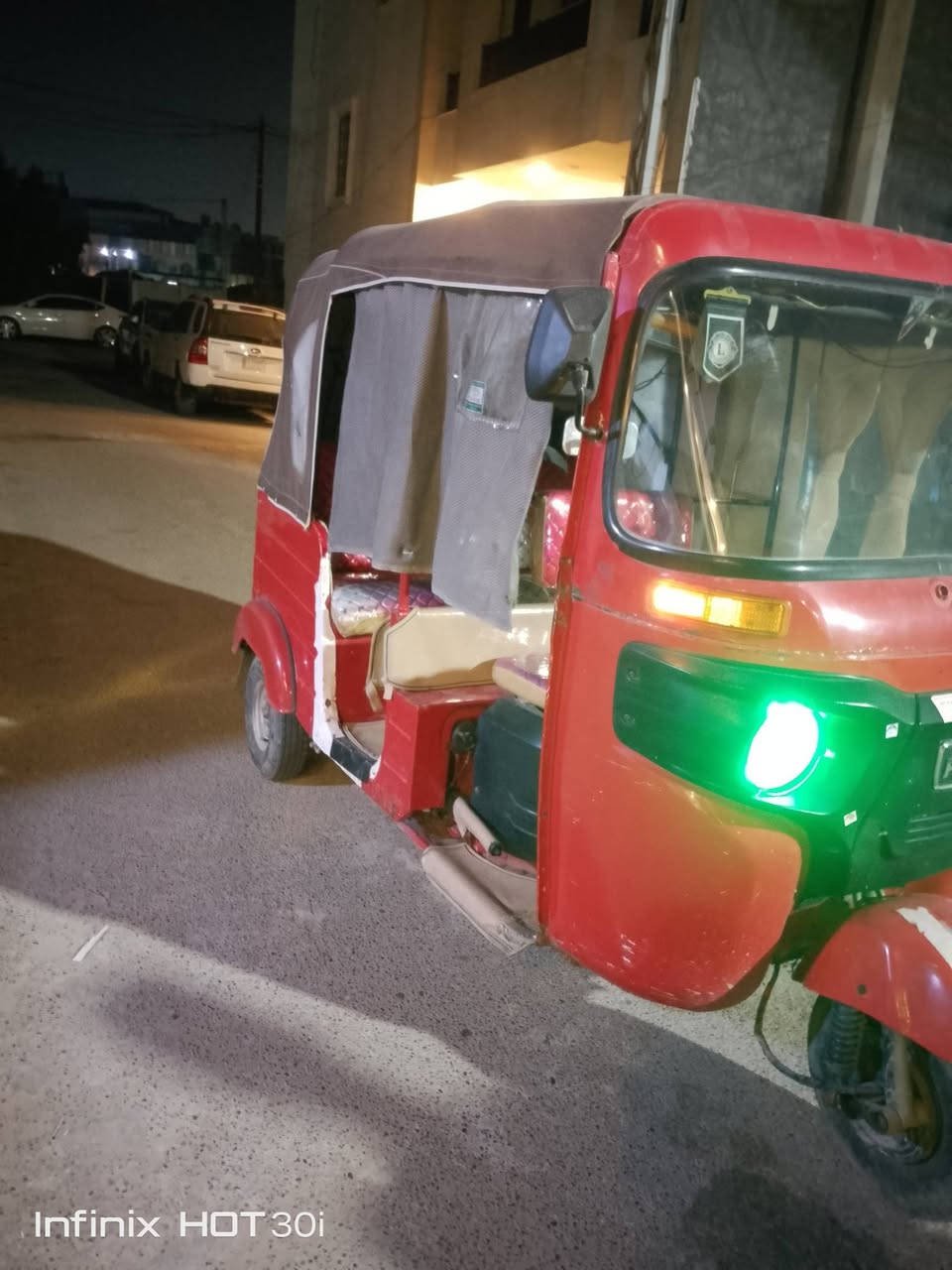 سلام عليكم شباب تكتك موديل 19 شهر 4 مكينه كفاله أوراق 7اصليه لايت زنون تخم تاير كفاله من الضربة  جديد تكتك ربع ماذب عليه كبل الشارع سعر 4500وبيه مجال مكاني البياع ***********
