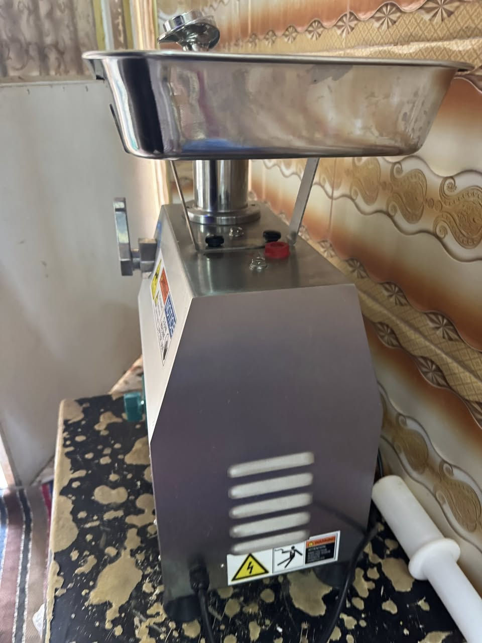 مكينه  للبيع صناعيه المانيه حجم ٢٢ استخدام ١٥ يوم فقط


**إذا كنت صاحب هذا الإعلان وتريد حذفه لأي سبب، رجاءا أرسل رسالة إلى الدعم الفني**