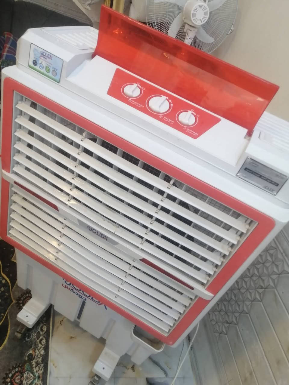 مبرده للبيع حجم كبير بعده كلش جديده مستخدمه قليل
سعرها ب١٣٠ وبيه مجال قليل
مكاني الناصريه
***********
