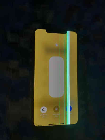 .
اكس ماكس.  
ذاكره 64. 
بطاريه. ١٠٠. 
شاشه بيها خط بس يلمس. 
كامره سلفي وواكفه 
سعره من الاخير 85
***********
