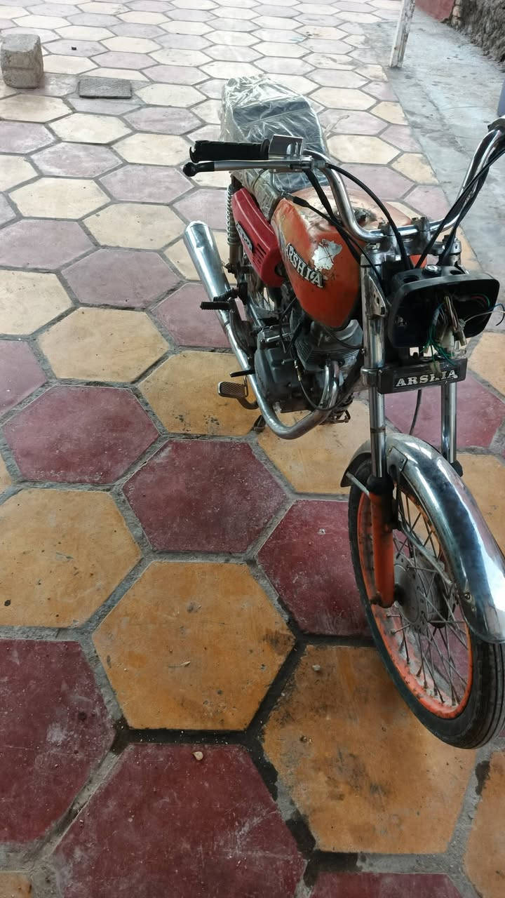 السلام عليكم ارشه2016 مكينه خير من الله تخبل دراجه مرتبه ونضيفه اليريده يتصل***********
