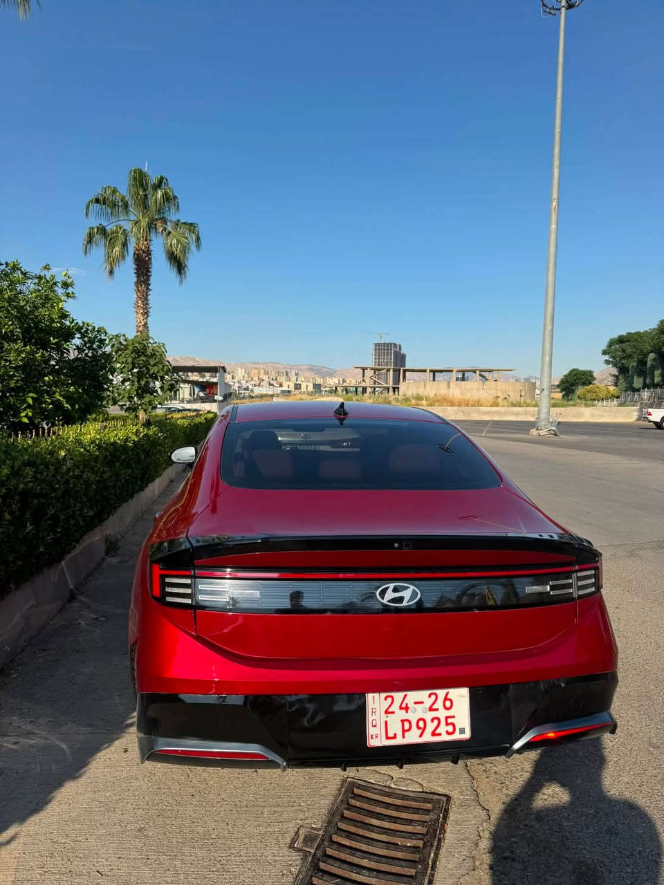 سوناتا 2024
ماشية27 الف
داخل ابيض
اسفل الصندوق صبغ فقط مثل ما موضح بالصور 

بدون شاصي بدون ايرباك

تترقم اربيل دهوك سليمانية

السعر ١٦٨ قفل

***********
