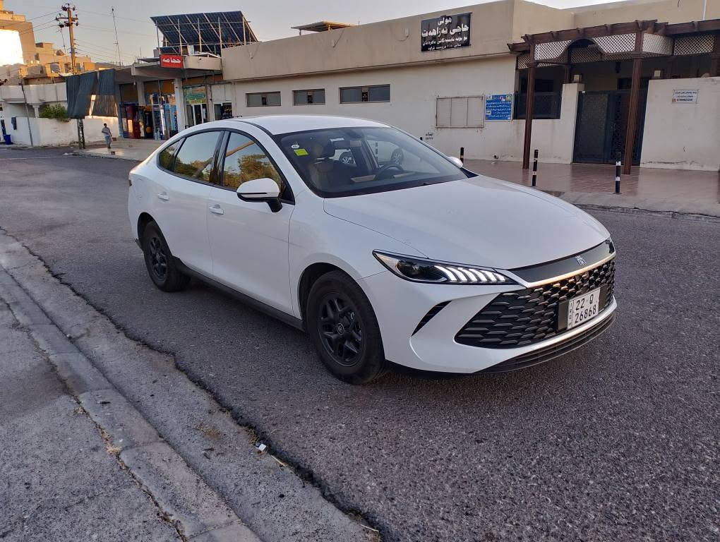 BYD QIN PLEASE 2025
***********
موديل 2025
7 هةزار رويشتووة 
هيچي نية 
بي صبوغ بي سارد بي تةزرة 
بوياغ تةنك 
ناو زةيتوني 
كارت و شةحني بيلادي لةگةلة 
سعر :126$ قفل 
شوين هةولير 
موبايل واتس 
*********** أربيل, العراق
