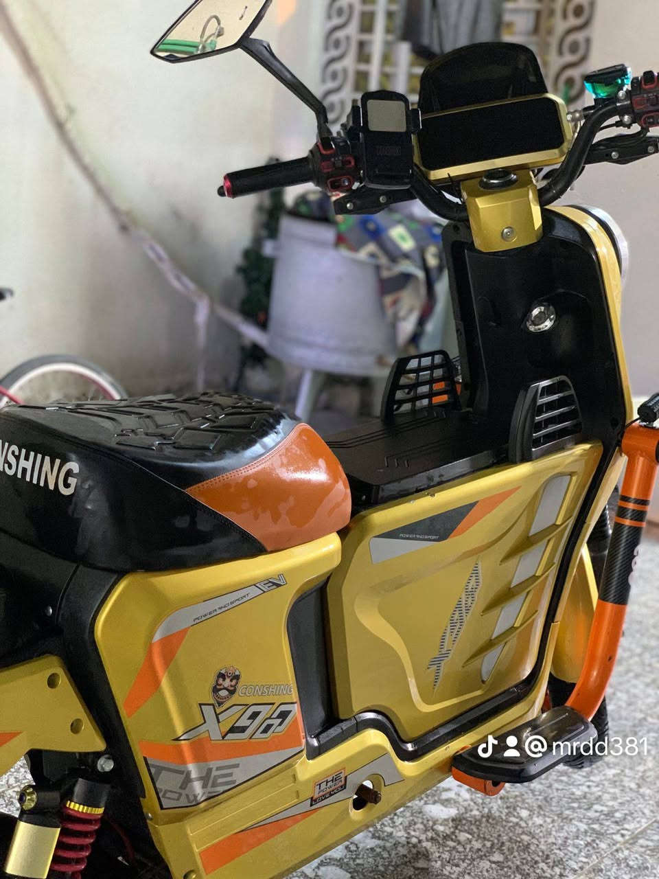 السلام عليكم دراجه للبيع x900 موديل 2025 بسرعه 111عنوالي بصره الزبير السعر 500قفل رقم ***********فقط واتساب
