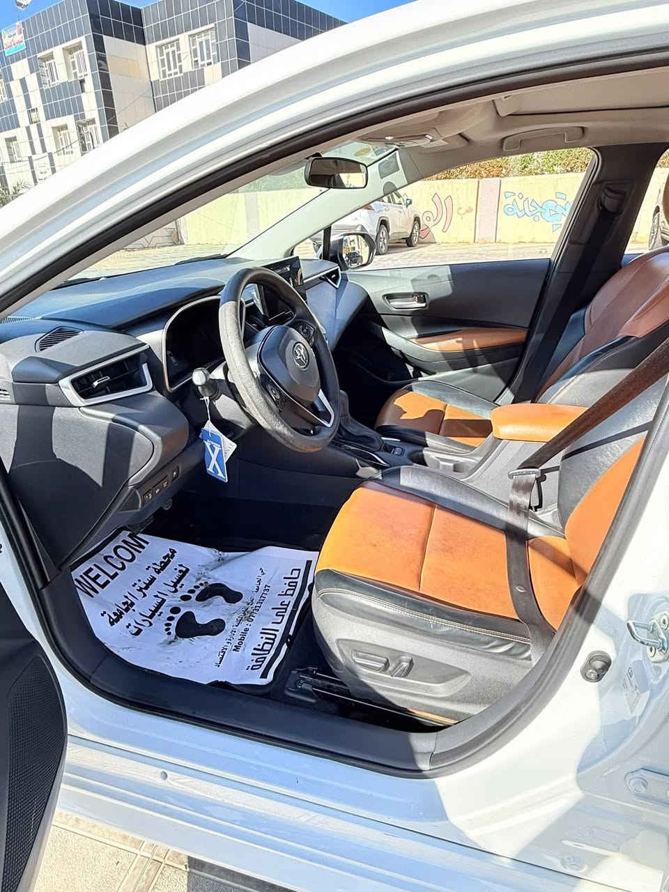 تويوتا كورولا
موديل 2024 
ماشيه 31 الف كيلو 
كفاله عامه 
كشن كهرباء . وجلد 
للاستفسار .***********
