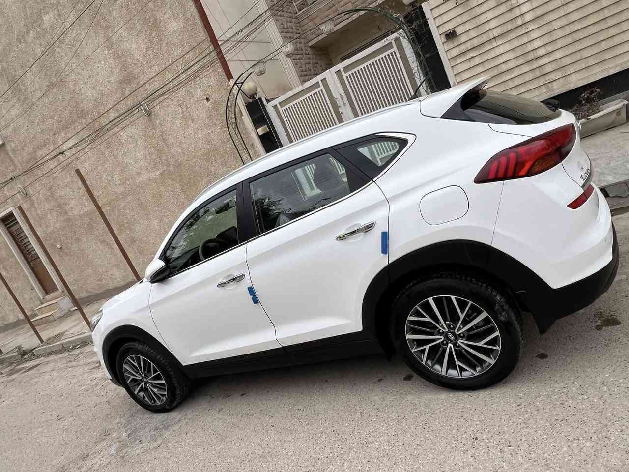 جمعه مباركه
توسان للبيع شركت الكاصد 
رقم بغداد كفاله من الصبغ 
ول بارد ول تبديل
مكان السياره بغداد الكرخ 
***********
