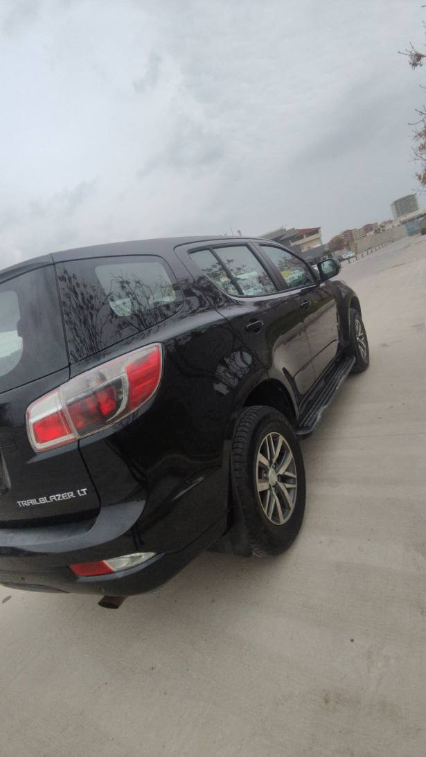 تراي بلايزر   2013 
خليجي شركة منصور موصفات LT 
بدون صبغ بس دعاميه المامي  شويه بارد السونر موجود بل صور  محرك 6 سرندر 3.6V
7راكب تبريد مركزي
 حداديه امامي خلفي جديد كير محرك اب شرت
 رقم جديد  
سنويه منتهي  جام اليسر و ايمن شفط اشاره بل مري بلاجكتور 
مكان السياره سليمانية 
السعر 125 وبي مجال 
*********** السليمانية, العراق
