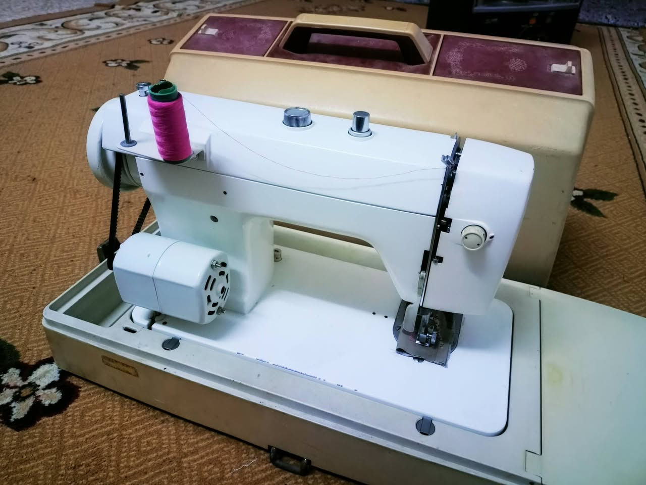 مكينه برذر نضيفه حيل ما داخله تصليح شرط مطور دواسه اصلي جنطه***********
***********
