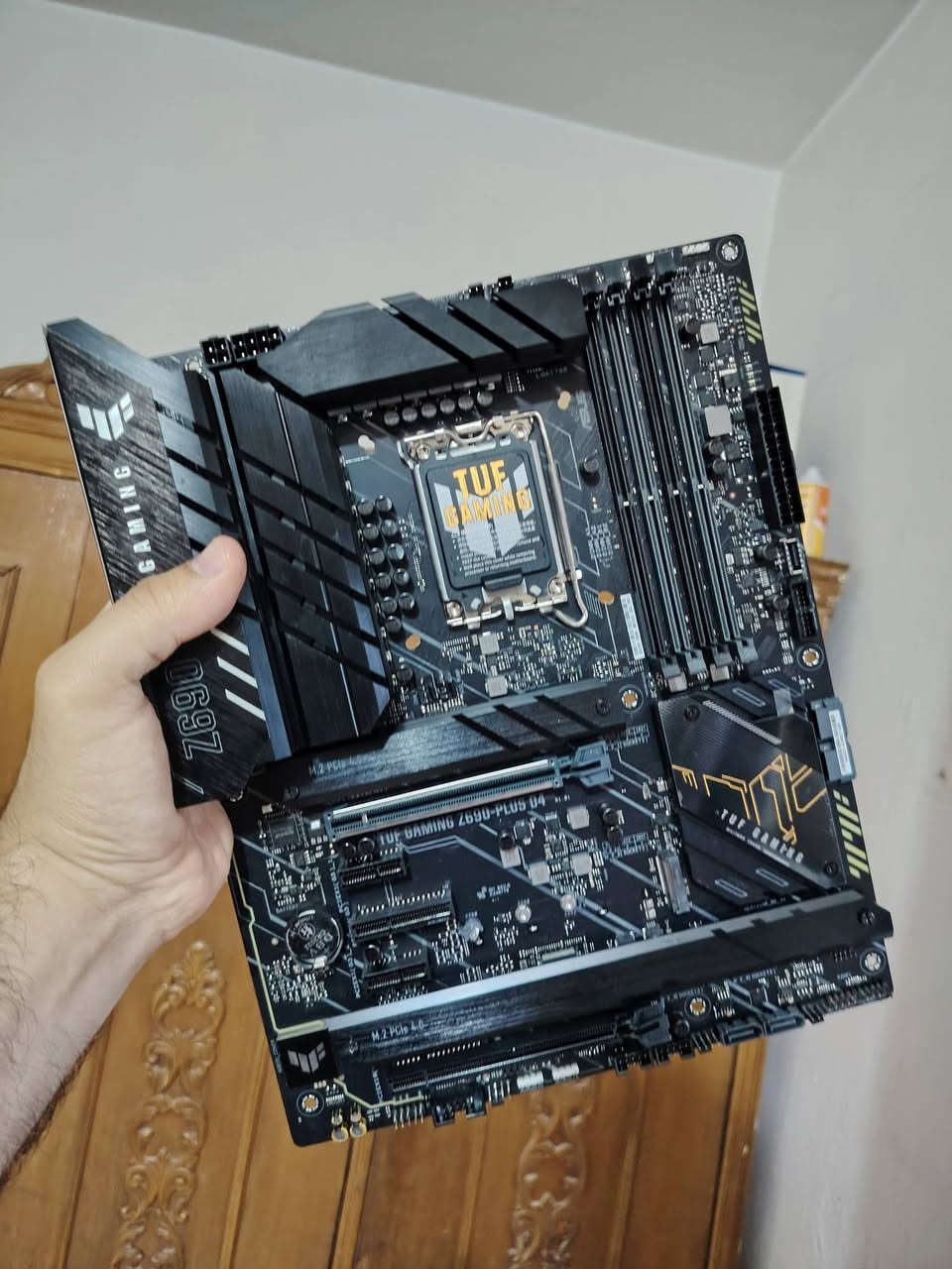 بورد z690 d4 asus tuf gaming
جان مايبوت نهائي تصلح وهسة شغال تمام
عل فحص

السعر 140 الف

بغداد ماعندي توصيل

واتساب ***********
