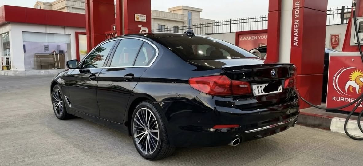السلام عليكم BMW حجم 530 وكالة العروش خليجي مدل 2017 فول مواصفات ومبيها لا كلوب ولاعطل ولامسج     خرسه متسمع لها صوت جداً ناعمه ماشاء الله 
السياره صارت بيها طخه رجع عليها ابو بيكم وهيه واكفه وضربها ربع البنيد انصبغ بدون داخل وبيها سونارات 2  وبيها بارد بالهلال مال جاملق الخلفي 
مبيها كل نقص بدون ايرباك السياره ميحتاج لها غير صبغ الدعاميه الاماميه فقط لن مشخطه 
رقم اربيل 
مكانها بغداد السيديه 
سعرها 215 
للاستفسار متواجد عام ووتساب *********** ابو يوسف
