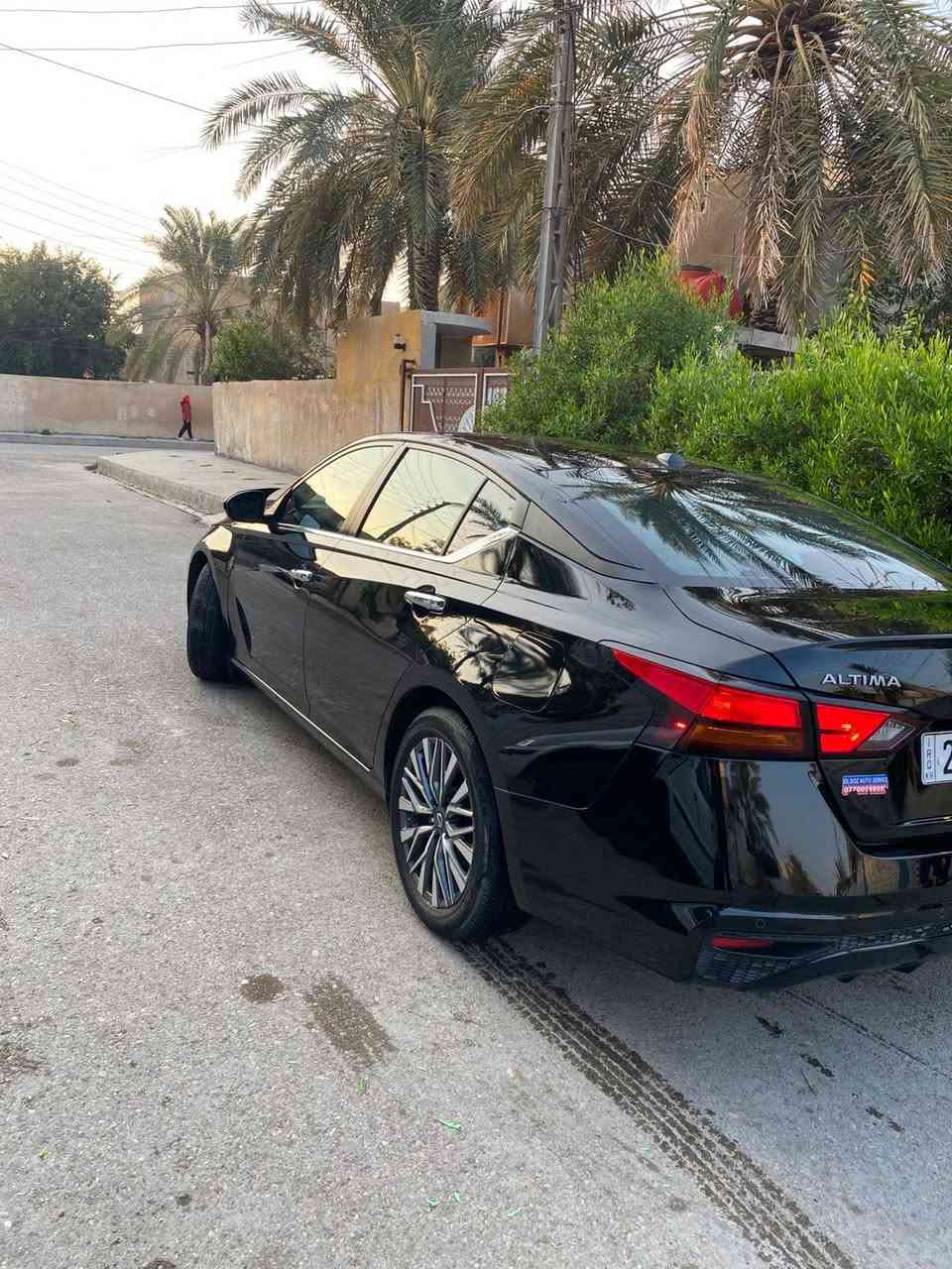 للبيع نيسان التيما 2023 اسود فئة sv
رقم سليمانيه ضرر بنيد فقط بدون دواخل نفسه مصلح بدون ايرباك ماشيه 19000 جديدة بمعنى الكلمة.. مواصفات شاشه كبيرة كار بلاي.. رادار.  تحديد مسار توقف ذاتي كشن كهرباء.. السيارة مابيها اي نقص.  مكانها ديالى 
هـ ***********
هـ ***********
