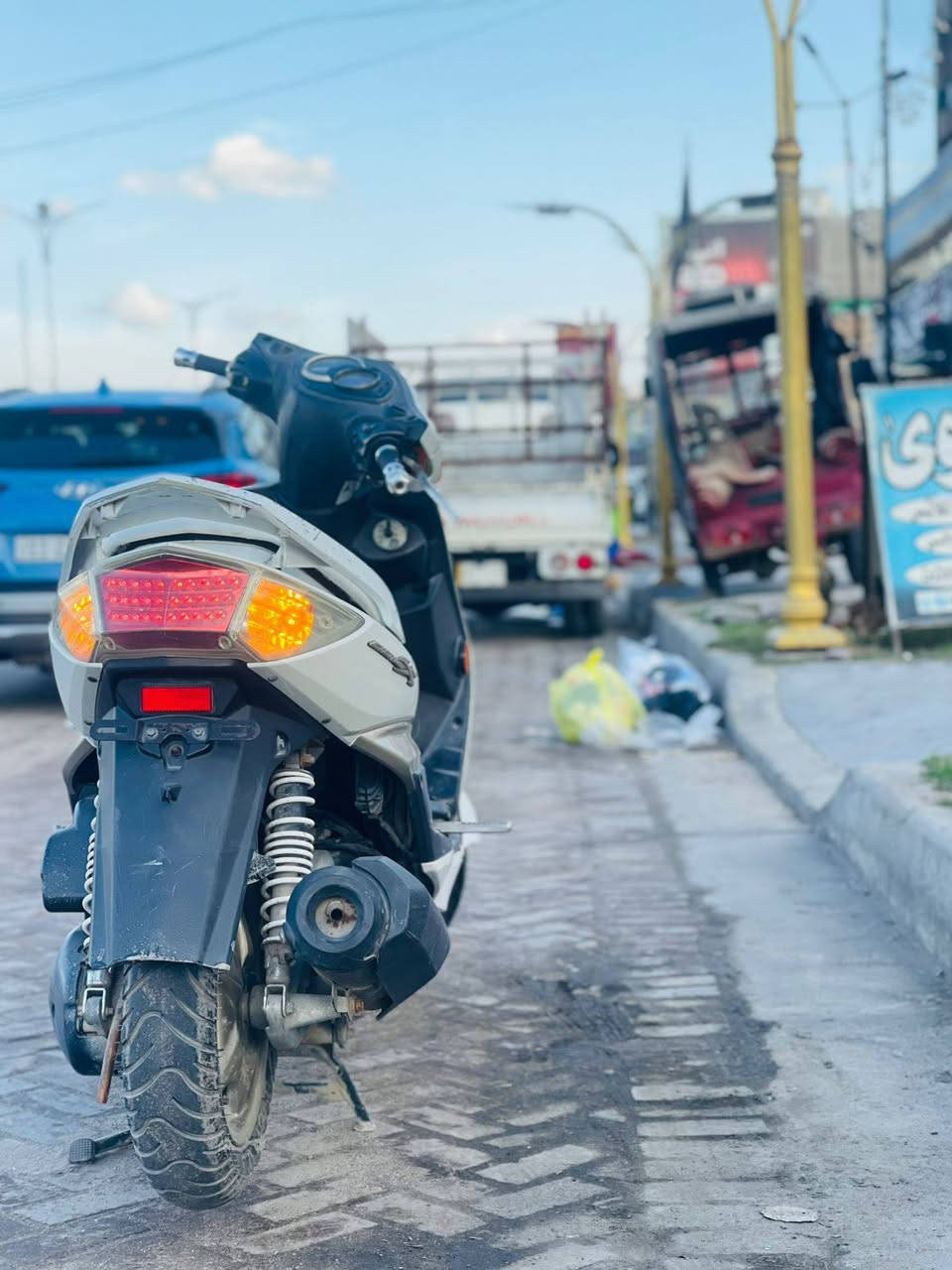 السلام عليكم للبيع سكنس فحل نوزل خطين طلاعات بكلايت لد شاشه ٧الوان الويل الذهبي للمرغوب كله شغاله من طول لطول مابيه نقص كلوب مكينه مكفوله شلعه ومعدل وخير من الله دراجه جديده بمعنى الكلمه جيب فيتر وتعال فحص وترايك وين مايعجبك دراجه مال جناي وجديده الله شاهد
سعر /(800)
مكاني /بغداد الجديده الامين الثانيه 
هـ/***********
