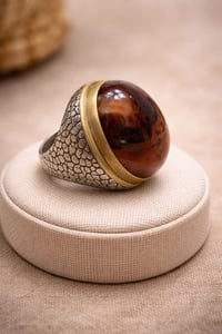 قطعة قديمة كلش مطعمة بنحاس اصلي اصلي  شرط سوم ودخلي خاص بس لاتكسر بسعر...