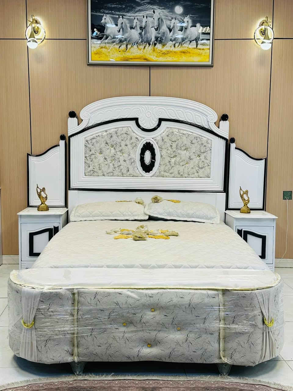 غرف نجاره عراقيه 💯💯
السعر مليون ل ٧ قطع

تتكون من ٩ قطع 

عرض الكنتور 3 و20سم

ارتفاع الكنتور 2 و20سم

السرير بلوك ٦ ارجل

طول السرير 200 سم 

عرض السرير 160 سم 

الضهر شد براغي

الزاويه بارتفاع الكنتور


**إذا كنت صاحب هذا الإعلان وتريد حذفه لأي سبب، رجاءا أرسل رسالة إلى الدعم الفني**