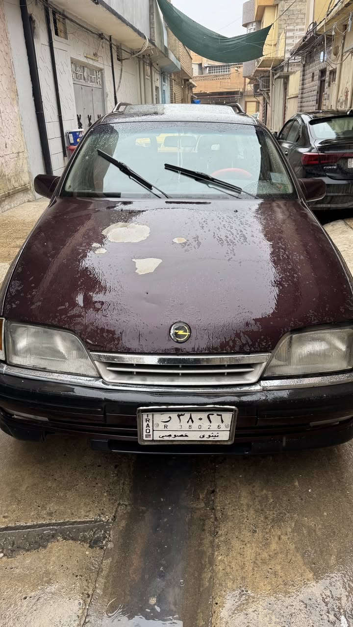 السلام عليكم اوميكا 20 للبيع الموديل 1993 اوتماتيك جامات كهربائي اسلايت كهرباىي كير ومحرك شرط السنويه 27 كاربون بنزين التواصل على الرقم ***********/***********
